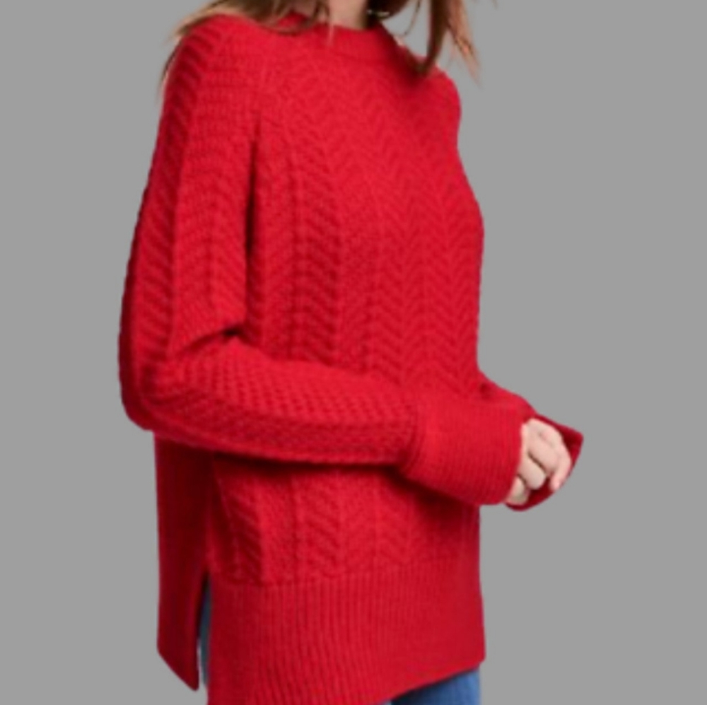 H&M redcrew neck sweater size Small